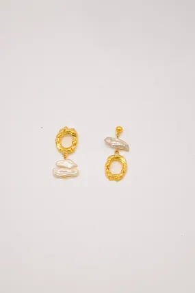 Janie Asymmetrical Pearl Earrings Gold